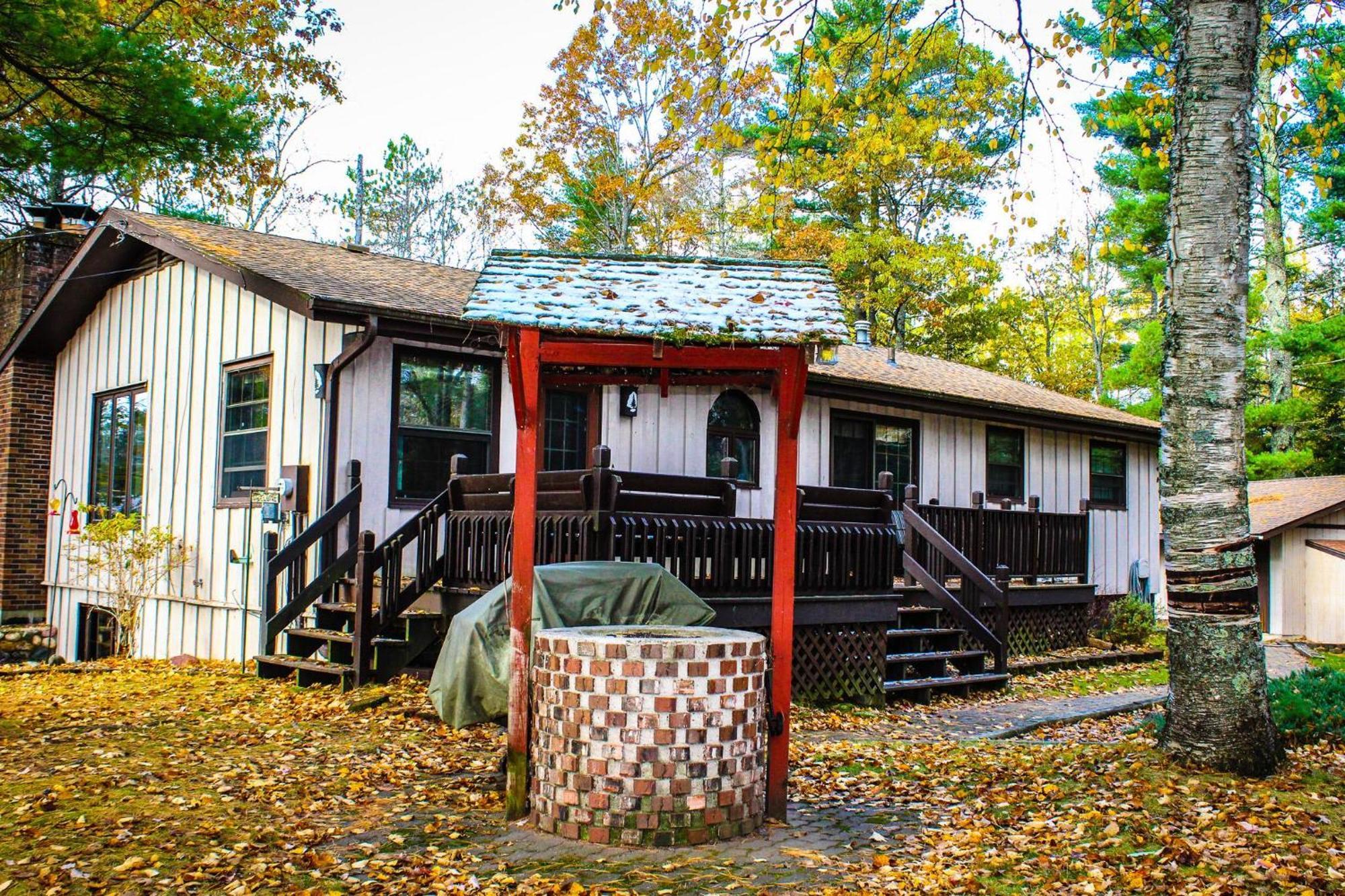 Crazy Loon Lodge Saint Germain Luaran gambar