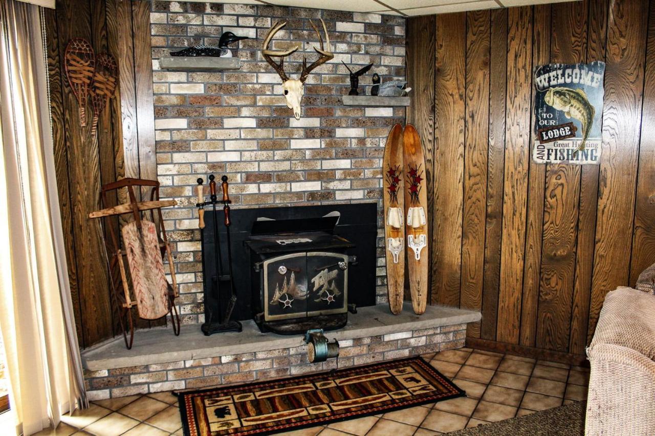 Crazy Loon Lodge Saint Germain Luaran gambar