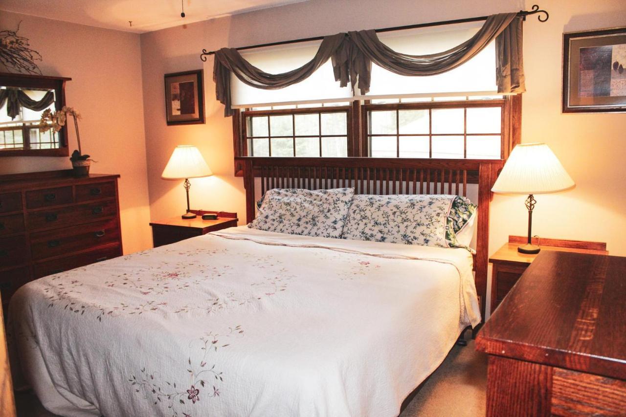 Crazy Loon Lodge Saint Germain Luaran gambar