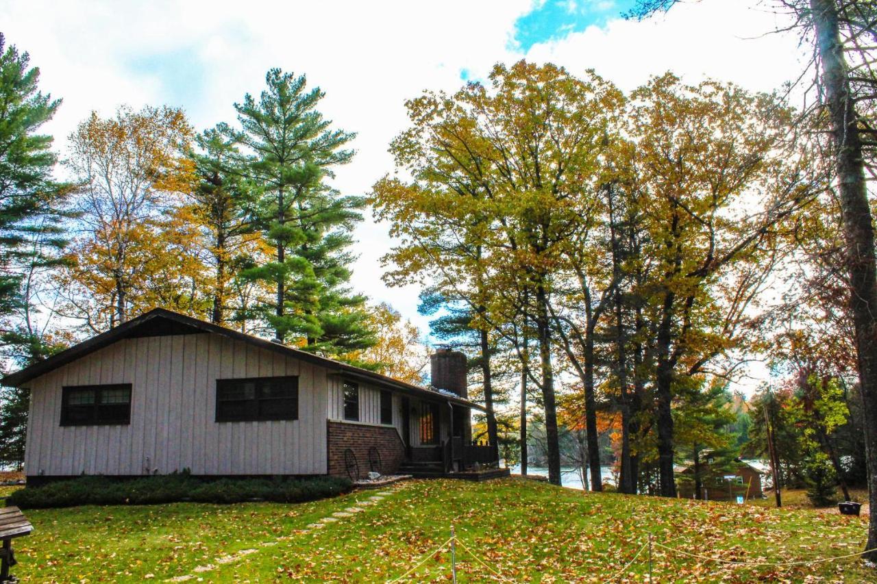 Crazy Loon Lodge Saint Germain Luaran gambar